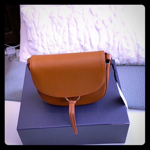 PRICE DROP ⭐️ Tan Crossbody Bag - Picture 3 of 7